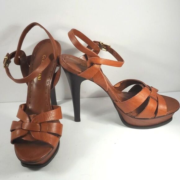 Gianni Bini brown strappy sandal (S525) - Picture 2 of 6
